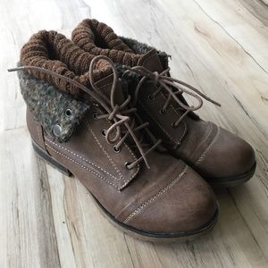 Almost new cute winter boots